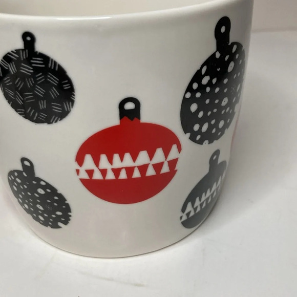 Starbucks Christmas Holiday Mug Coffee Cups dated 2016, red, white and black - Picture 7 of 8